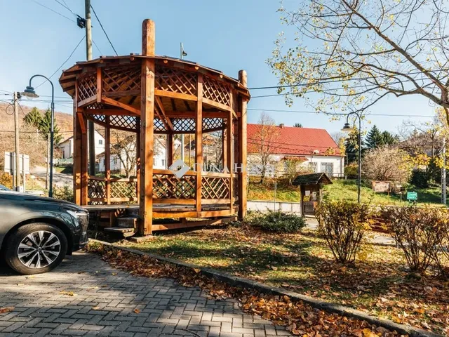 Eladó kereskedelmi és ipari ingatlan Pilisszentkereszt 160 nm