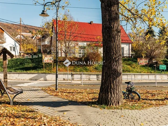 Eladó kereskedelmi és ipari ingatlan Pilisszentkereszt 160 nm