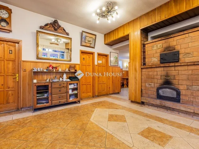 Eladó kereskedelmi és ipari ingatlan Pilisszentkereszt 188 nm