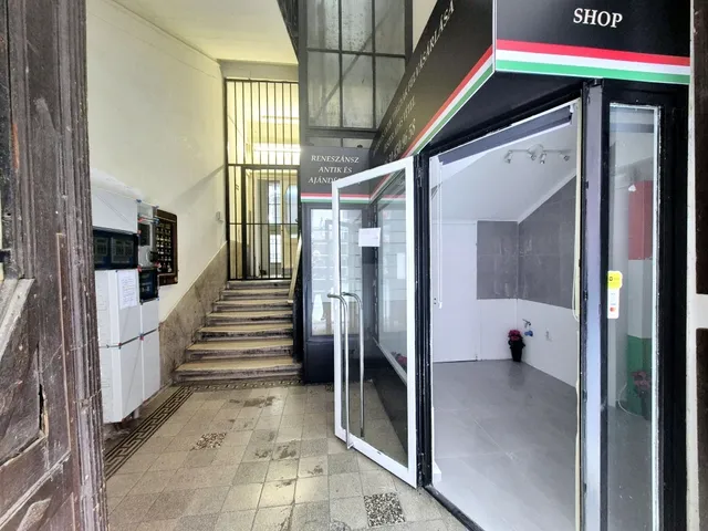 Kiadó kereskedelmi és ipari ingatlan Budapest V. kerület, Belváros 10 nm