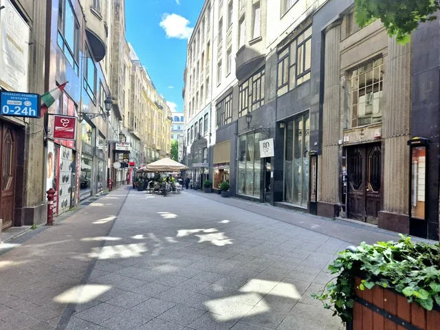 Kiadó kereskedelmi és ipari ingatlan Budapest V. kerület, Belváros 10 nm