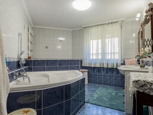 Eladó ház Budapest II. kerület, Budaliget 443 nm