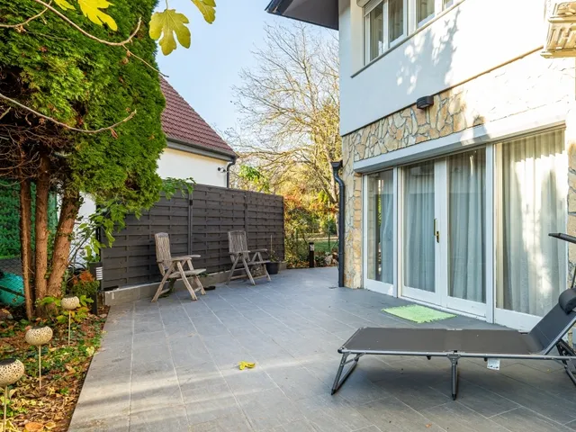 Eladó ház Budapest II. kerület, Budaliget 443 nm