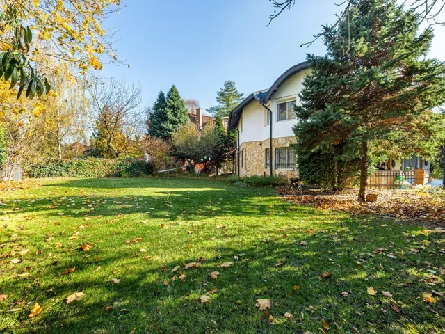 Eladó ház Budapest II. kerület, Budaliget 443 nm