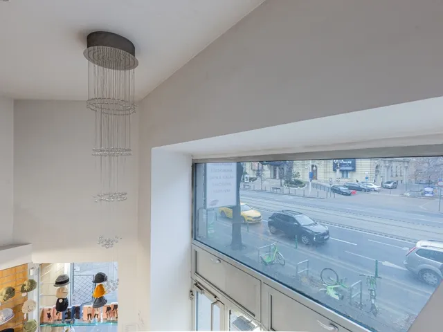 Eladó kereskedelmi és ipari ingatlan Budapest V. kerület, Lipótváros 77 nm