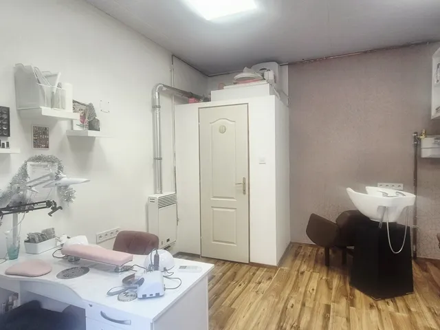 Eladó kereskedelmi és ipari ingatlan Budapest XIV. kerület, Alsórákos 17 nm