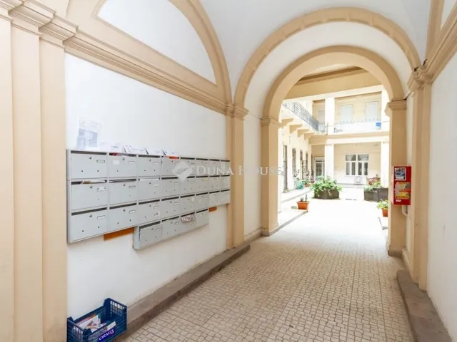 Eladó lakás Budapest VI. kerület, Nagykörúton kívüli terület 88 nm