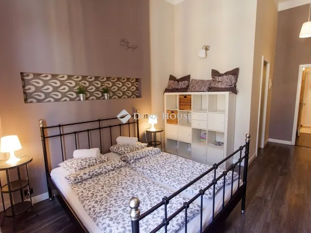 Eladó lakás Budapest VI. kerület 94 nm