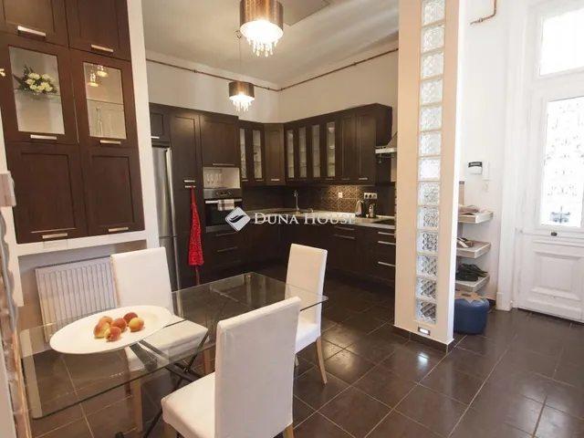 Eladó lakás Budapest VI. kerület 94 nm