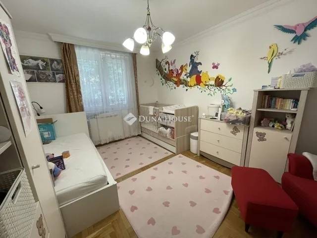 Eladó ház Budapest XV. kerület, Pestújhely 400 nm