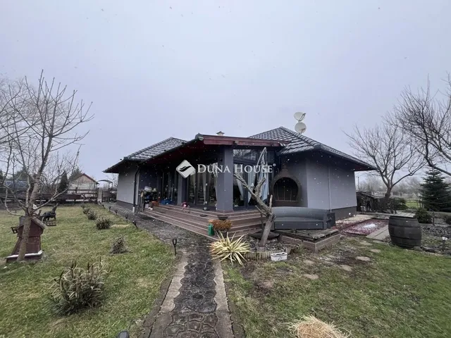 Eladó nyaraló Kisköre 153 nm