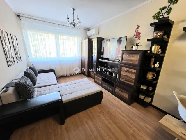 Eladó lakás Budapest XIV. kerület, Herminamező 42 nm
