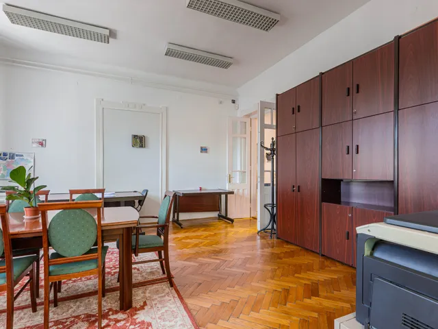 Eladó kereskedelmi és ipari ingatlan Budapest IV. kerület, Újpest 199 nm