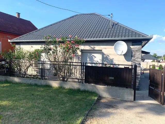 Eladó ház Örkény 100 nm