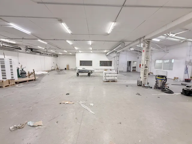 Eladó kereskedelmi és ipari ingatlan Budapest XXI. kerület 375 nm