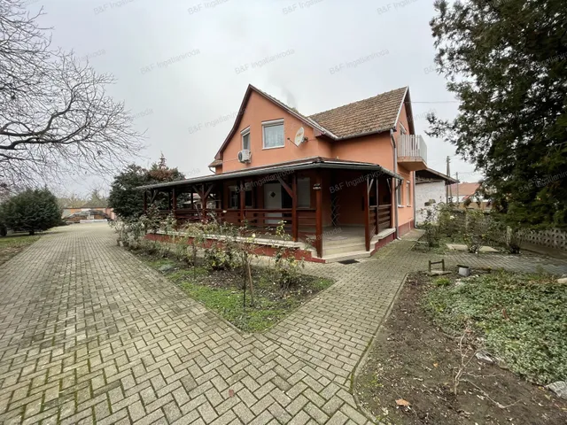 Eladó ház Kaba 128 nm