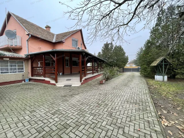 Eladó ház Kaba 128 nm