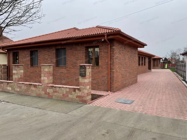 Eladó ház Hajdúszoboszló 254 nm