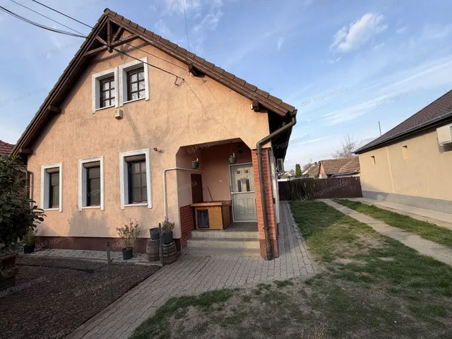 Eladó ház Hajdúszoboszló 75 nm