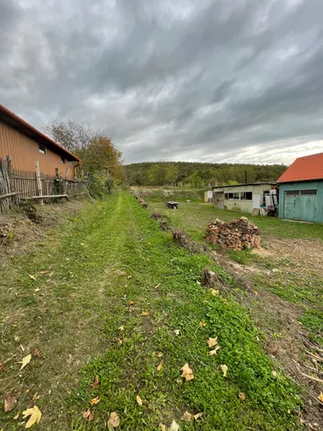 Eladó telek Tényő 3200 nm