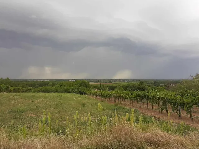 Eladó telek Győrszemere 1295 nm