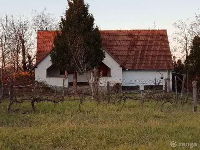 Eladó mezőgazdasági ingatlan Siófok, Szabadifürdő 70 nm