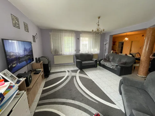 Eladó ház Székesfehérvár, Öreghegy 261 nm