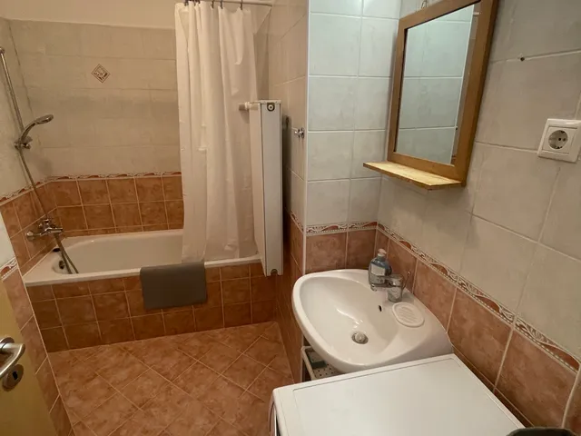 Kiadó lakás Székesfehérvár, Víziváros 66 nm