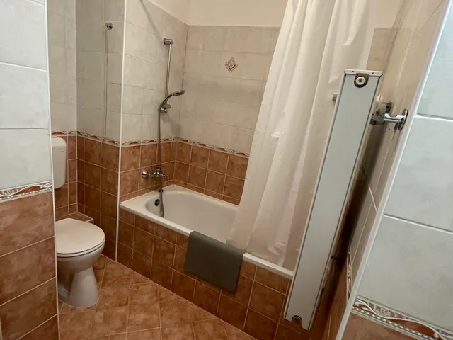 Kiadó lakás Székesfehérvár, Víziváros 66 nm