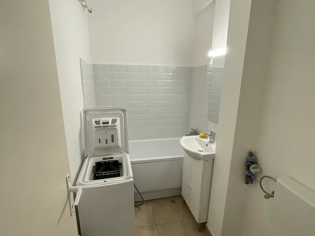 Kiadó lakás Székesfehérvár, Vezérutcák 30 nm