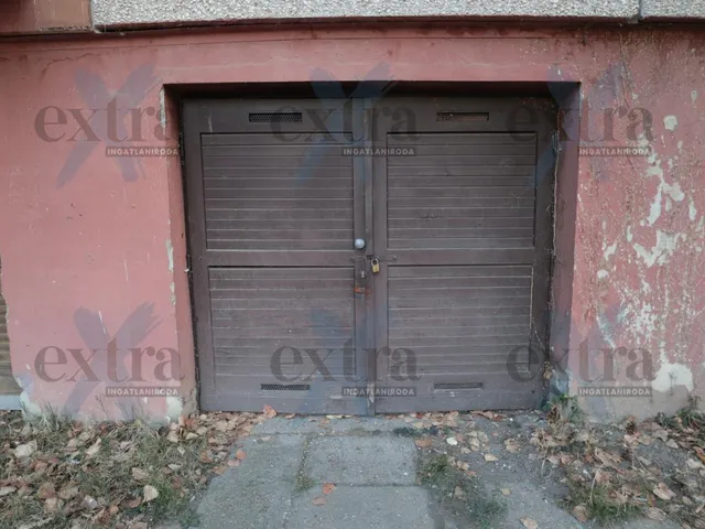 Eladó garázs Szeged 13 nm