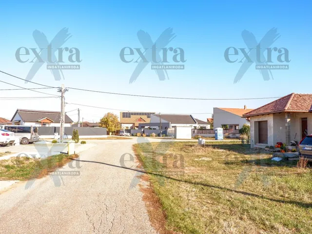 Eladó telek Deszk 810 nm