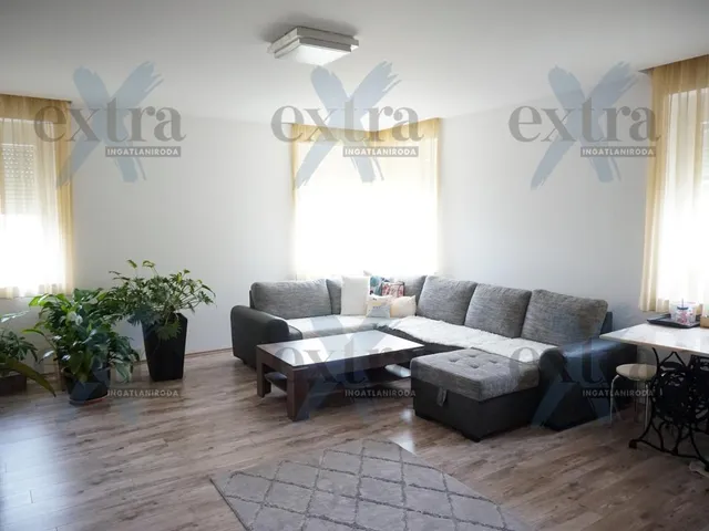 Eladó ház Szeged 681 nm