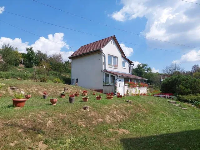 Eladó ház Kaposvár, Lonkahegy, Borbarát utca 60 nm