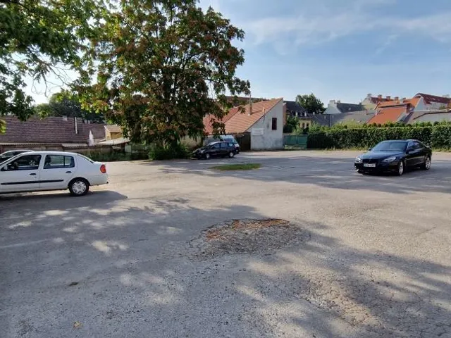 Kiadó garázs Kaposvár, Belváros 15 nm