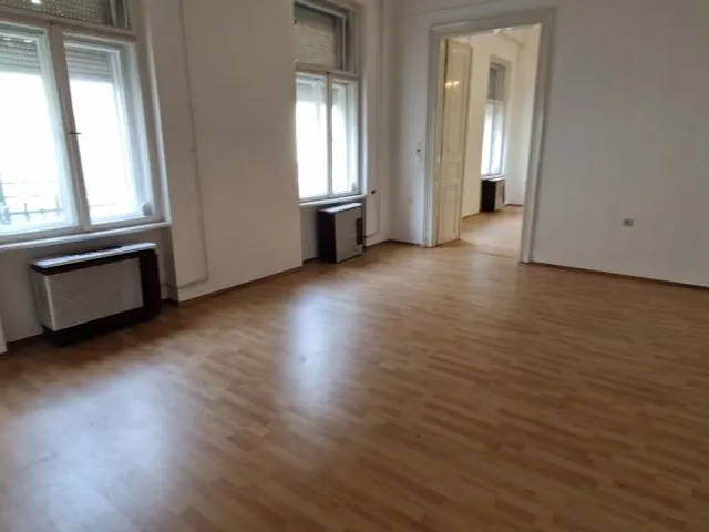Eladó lakás Kaposvár, Belváros 93 nm