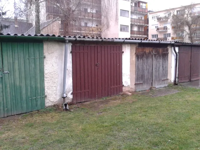Eladó garázs Kaposvár, Belváros, Gróf Apponyi Albert utca 17 nm