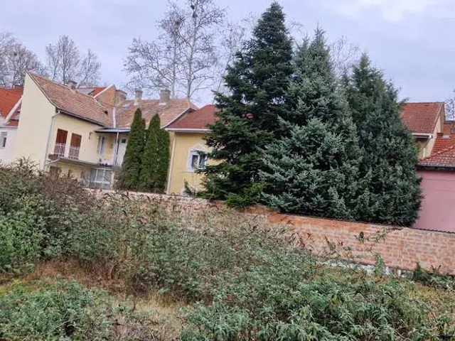 Eladó telek Kaposvár, Belváros, Somssich Pál utca 2093 nm