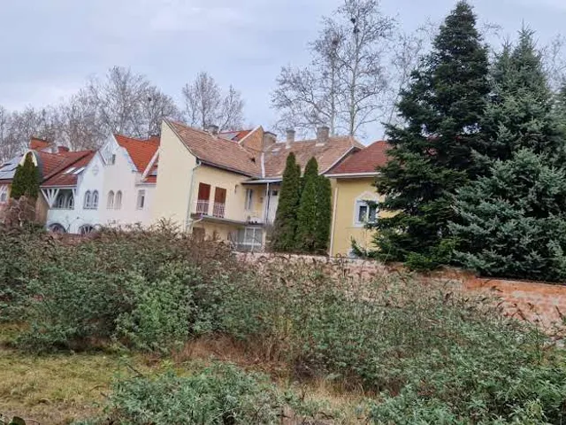 Eladó telek Kaposvár, Belváros, Somssich Pál utca 2093 nm