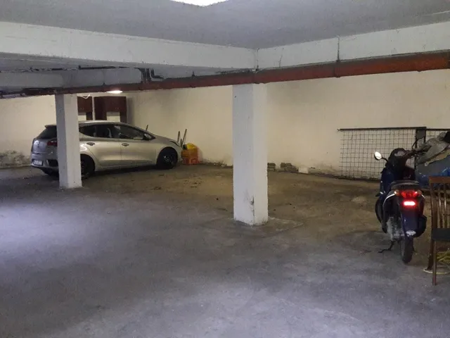 Kiadó garázs Kaposvár, Belváros 13 nm