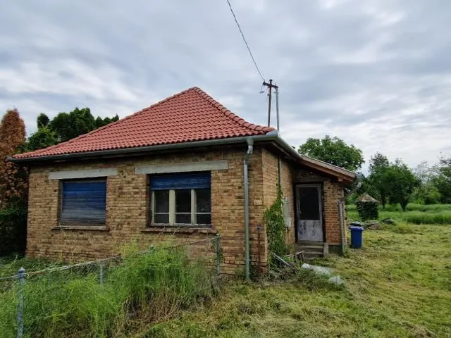 Eladó ház Bodrog 70 nm
