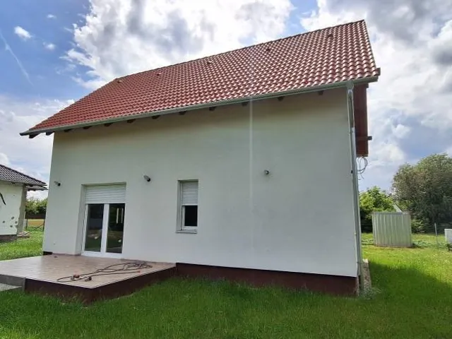 Eladó üdülő és hétvégi ház Balatonkeresztúr, Kötél utca 110 nm