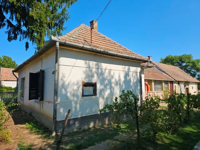 Eladó ház Gölle 99 nm