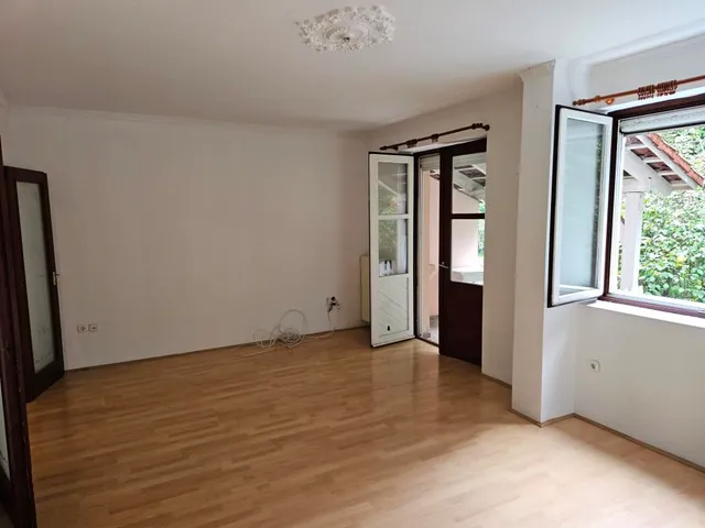 Eladó lakás Kaposvár, Tüskevár, Jutai út 80 nm