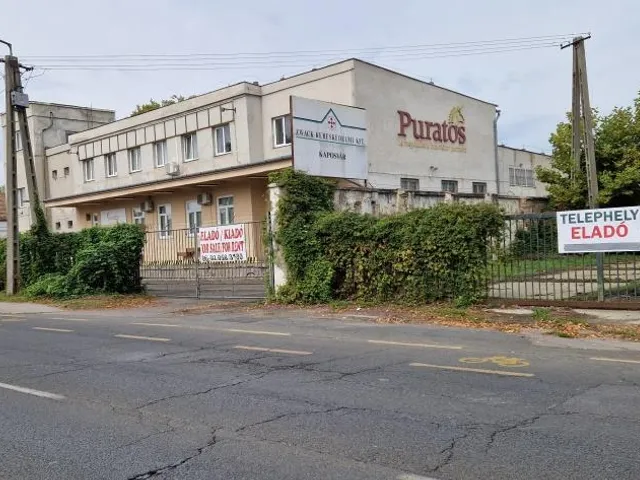 Eladó kereskedelmi és ipari ingatlan Kaposvár, Cser 1110 nm