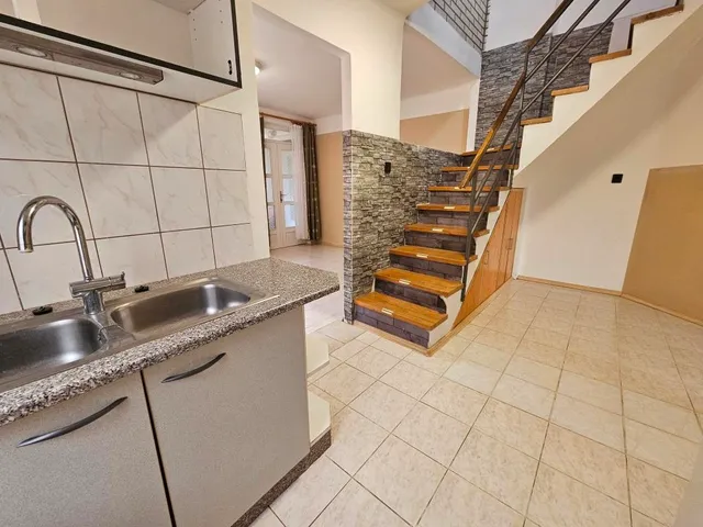 Kiadó lakás Kaposvár, Cser 90 nm