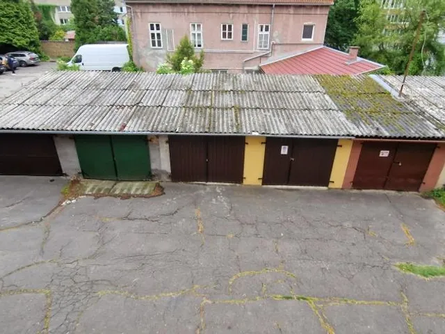 Eladó garázs Kaposvár, Belváros, Iskola köz 14 nm