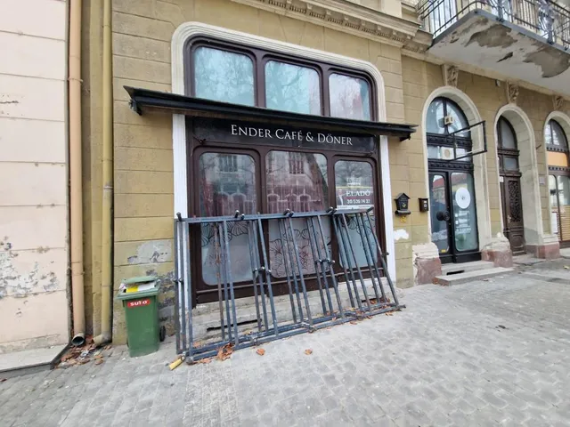 Eladó kereskedelmi és ipari ingatlan Kaposvár, Belváros, Noszlopy Gáspár utca 150 nm