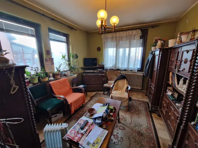 Eladó ház Kaposvár, Cser, Beszédes József utca 150 nm