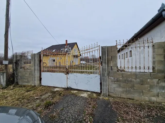 Eladó telek Kaposvár, Cser 170 nm